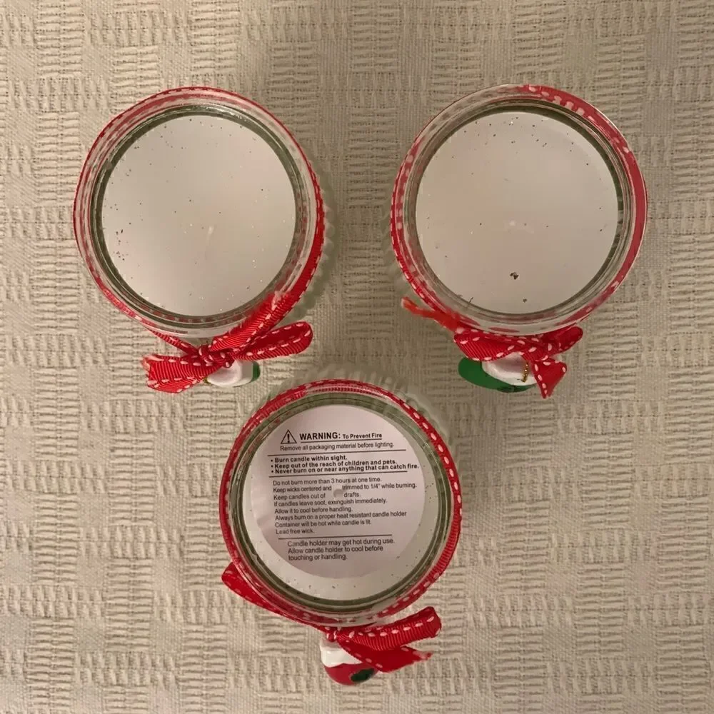 Holiday Mitten Candles